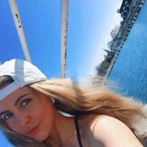 Meet your Posher, Aj